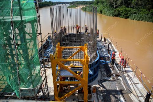 PEMBINAAN JAMBATAN ECRL DALAM
