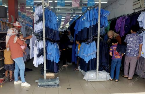 TINJAUAN PERSIAPAN PERSEKOLAHAN