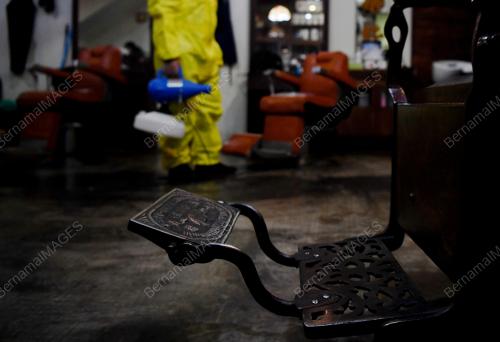 KEDAI GUNTING RAMBUT BUKA