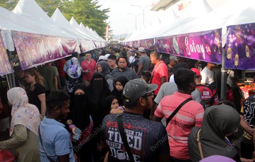 TINJAUAN HARI PERTAMA DI BAZAR RAMADAN