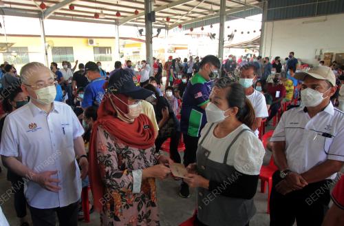 DATUK HALIMAH MOHAMED SADIQUE DAN DATUK SERI IR DR WEE KA SIONG