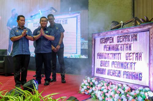AHMAD ZAINAL ABDULLAH