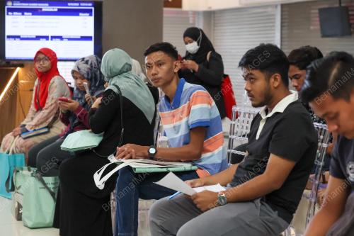 HARI BERTEMU PELANGGAN KEMENTERIAN SUMBER MANUSIA