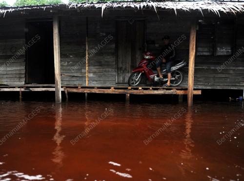 PH03_13012012_BANJIR