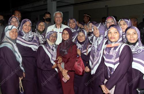 DATUK SERI ISMAIL SABRI YAAKOB