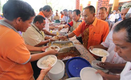 DATUK AHMAD MASLAN
