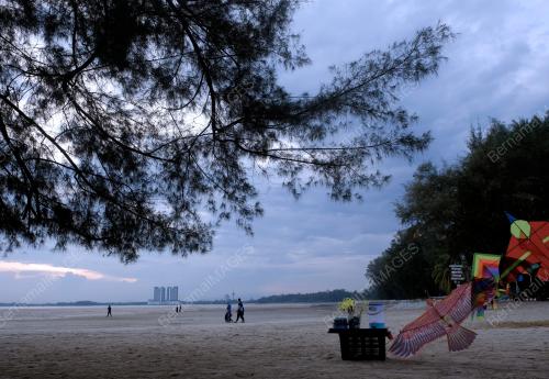 PANTAI TELUK SISEK LENGANG