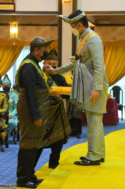 TENGKU HASSANAL IBRAHIM ALAM SHAH AL-SULTAN ABDULLAH 