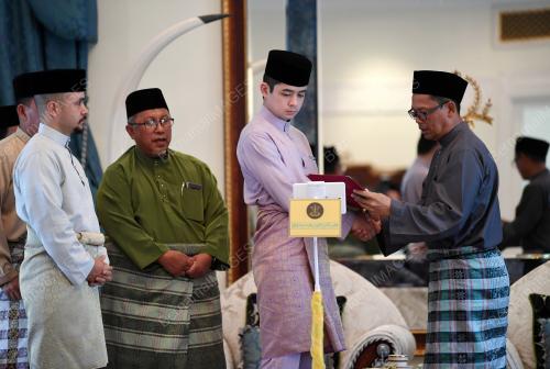 TENGKU HASSANAL IBRAHIM ALAM SHAH