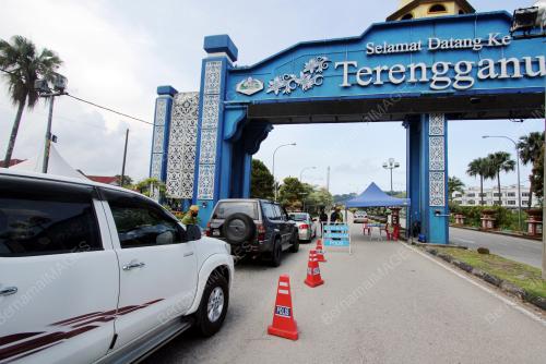 SEKATAN JALAN RAYA DI SEMPADAN NEGERI
