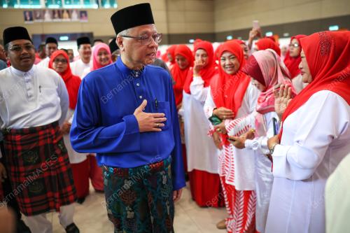 DATUK SERI ISMAIL SABRI YAAKOB