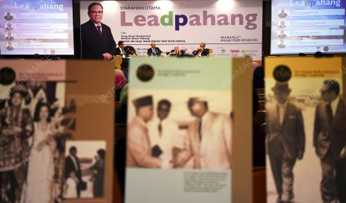 DATUK SERI WAN ROSDY WAN ISMAIL
