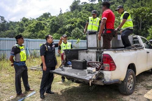 KPDN PAHANG RAMPAS 17,000 LITER DIESEL DISIMPAN TANPA PERMIT