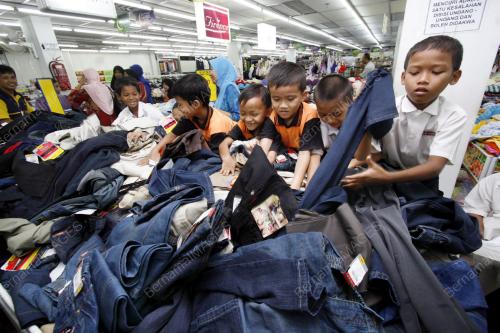 ANAK YATIM SK MAT KILAU