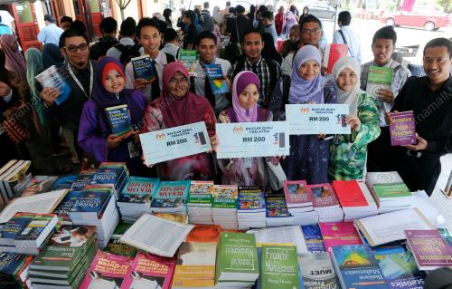 PH03_17012012_BAUCER_BUKU