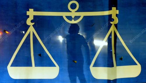 PH03_17042013_BENDERA