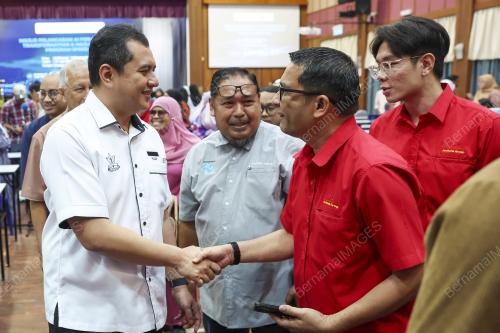 DATUK MOHAMAD NIZAR MOHAMAD NAJIB