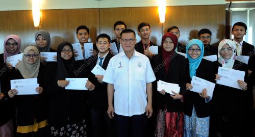 PH03_17082016_YAYASAN_PAHANG