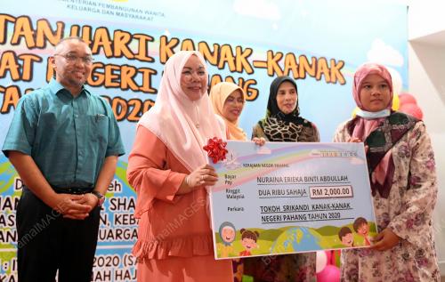 DATUK SERI SHAHANIZA SHAMSUDDIN