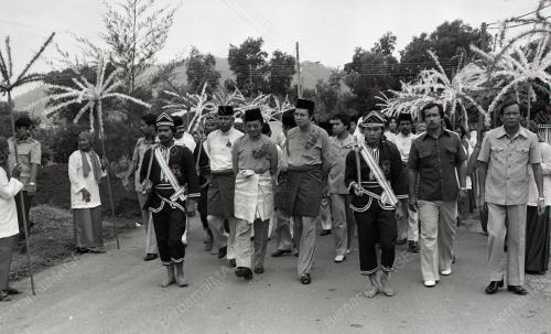 DR. MAHATHIR MOHAMAD