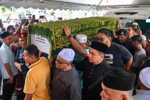 KHAIRIL AZWAN JAMALUDDIN