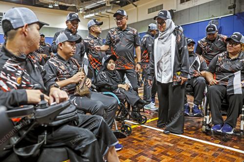 FADZLI MOHAMAD KAMAL