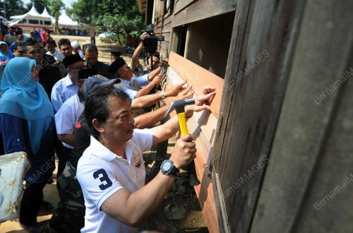 PH03_21012015_BANJIR