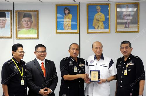 PH03_21062017_POLIS