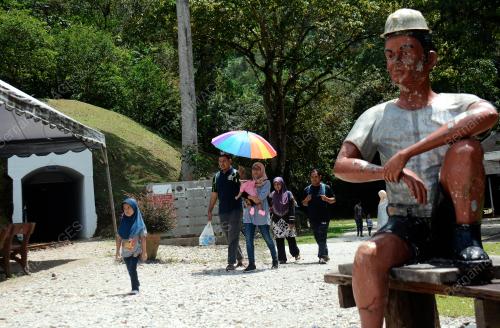 TEROWONG LOMBONG SUNGAI LEMBING