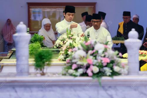 TENGKU HASSANAL IBRAHIM ALAM SHAH AL SULTAN ABDULLAH