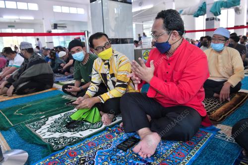 JURUBAHASA ISYARAT UNTUK KHUTBAH JUMAAT
