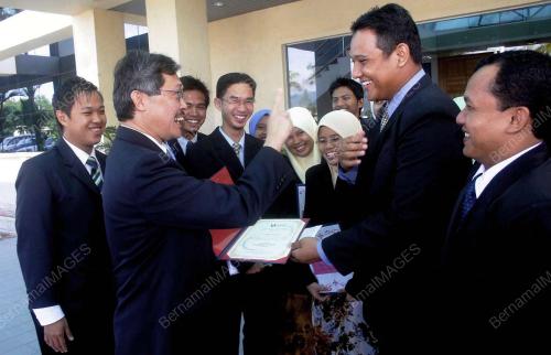 DR DAING NASIR IBRAHIM