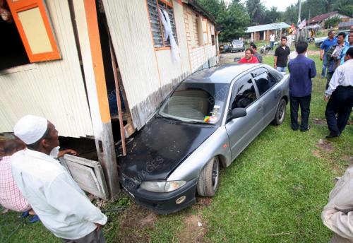 KERETA REMPUH RUMAH