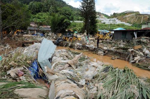 PH03_23102013_BANJIR