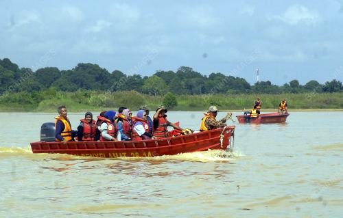 PH03_23112016_BANJIR