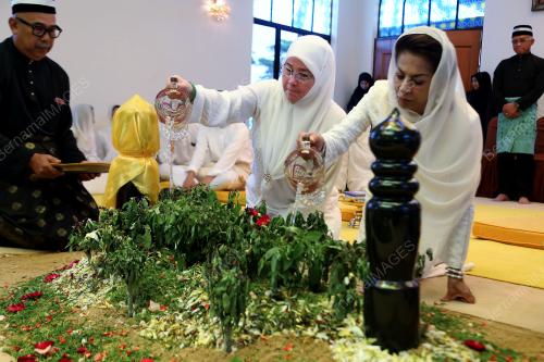 PH03_24052019_AGONG