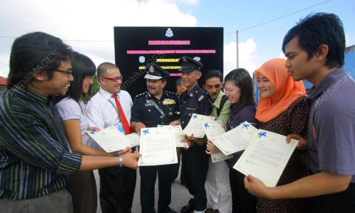 HARI POLIS KE-203