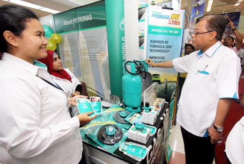 DATUK SERI ISMAIL SABRI YAAKOB