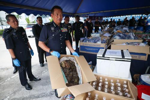 DATUK SERI YAHAYA OTHMAN