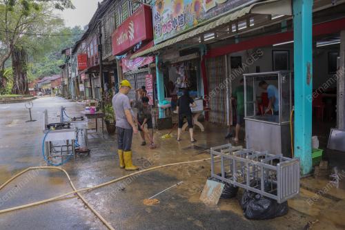 PARAS AIR SG LEMBING, KUANTAN TAHAP BAHAYA