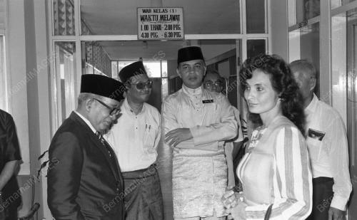 PH03_26012015_JOHOR_LAWAT_AGONG