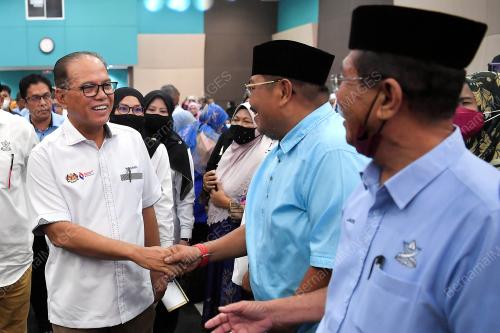 DATUK SERI WAN ROSDY WAN ISMAIL