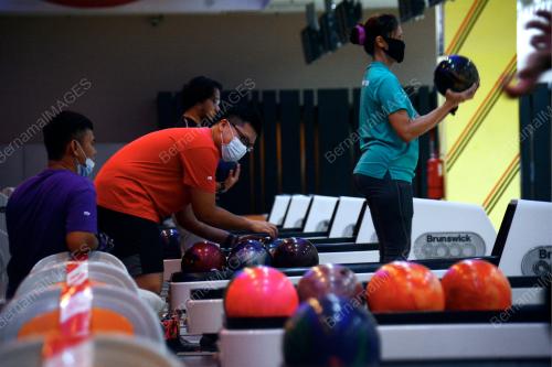 PEMINAT SUKAN BOLING