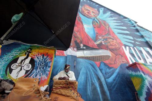 MURAL TUKANG KASUT
