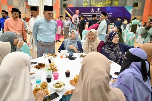 DATUK SERI WAN ROSDY WAN ISMAIL