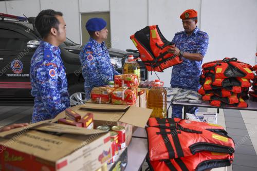APM PAHANG SEDIAKAN RUANG ORANG RAMAI SUMBANG BANTUAN BANJIR