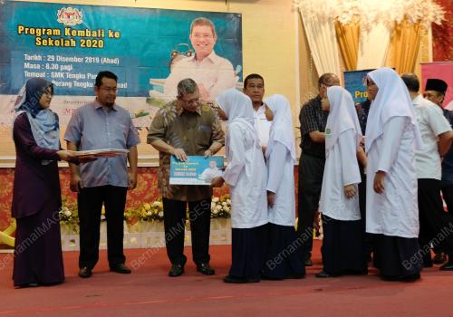 KEMBALI KE SEKOLAH