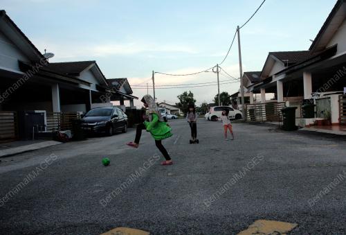KEKAL DI RUMAH