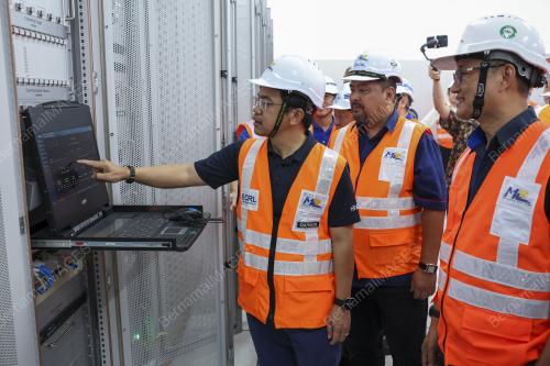 DATUK SERI DARWIS ABDUL RAZAK