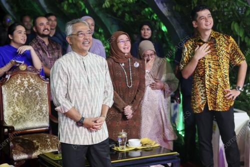 AL-SULTAN ABDULLAH RI'AYATUDDIN AL-MUSTAFA BILLAH SHAH
